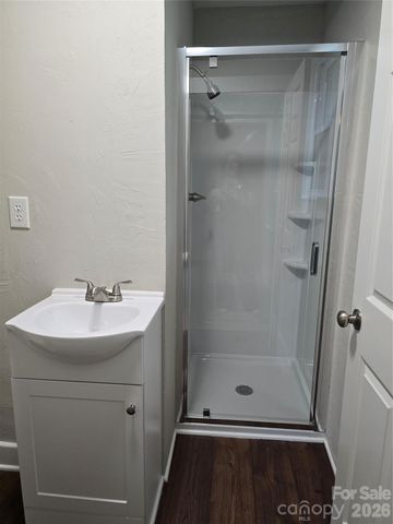 1729 Lakeview Drive, Statesville, NC 28677