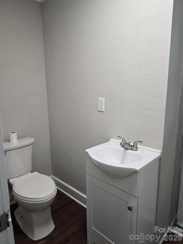 1729 Lakeview Drive, Statesville, NC 28677