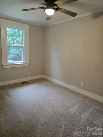 1729 Lakeview Drive, Statesville, NC 28677
