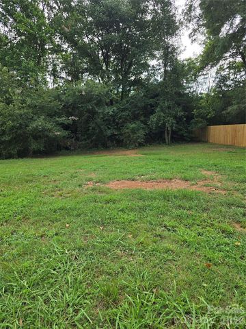 1729 Lakeview Drive, Statesville, NC 28677