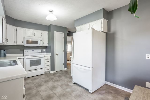 2314 Calaveras Way, Indianapolis, IN 46240