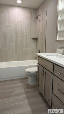 351 Copeland Dr, Idaho Falls, ID 83401