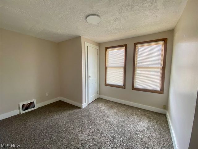93 Jewett Street, Akron, OH 44305