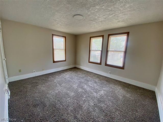 93 Jewett Street, Akron, OH 44305