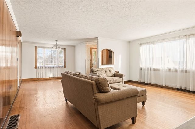 372 Lincoln St, Somerset Boro, PA 15501