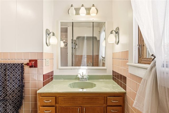 372 Lincoln St, Somerset Boro, PA 15501