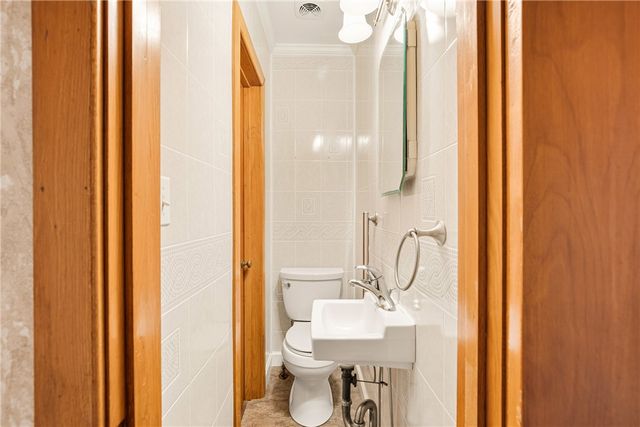 372 Lincoln St, Somerset Boro, PA 15501