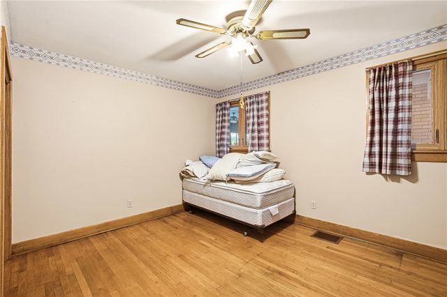 372 Lincoln St, Somerset Boro, PA 15501