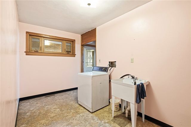 372 Lincoln St, Somerset Boro, PA 15501