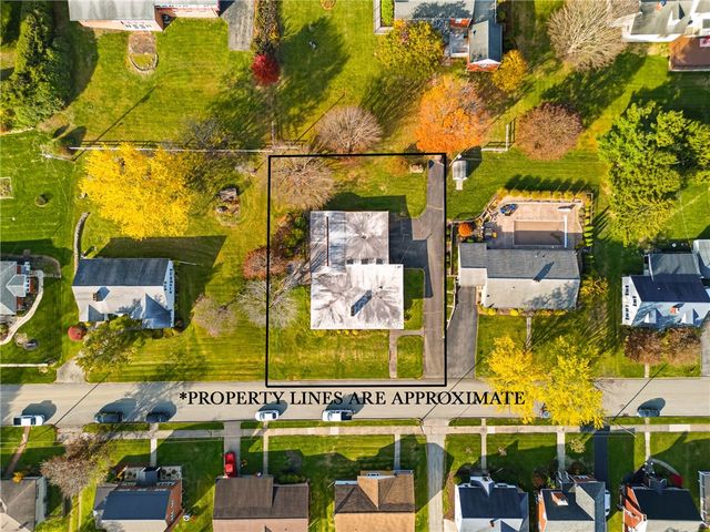 372 Lincoln St, Somerset Boro, PA 15501