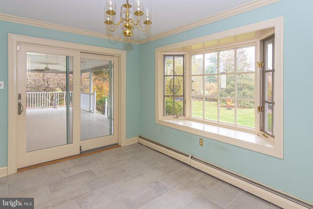 21 WOODS END DR, Doylestown, PA 18902