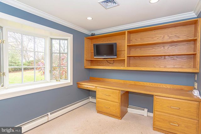 21 WOODS END DR, Doylestown, PA 18902