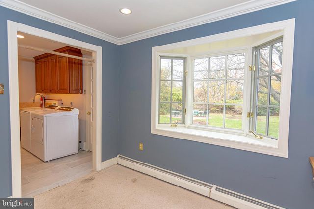 21 WOODS END DR, Doylestown, PA 18902