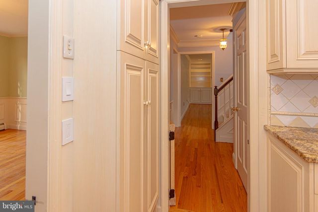 21 WOODS END DR, Doylestown, PA 18902