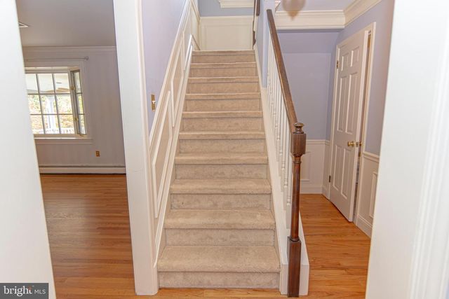 21 WOODS END DR, Doylestown, PA 18902