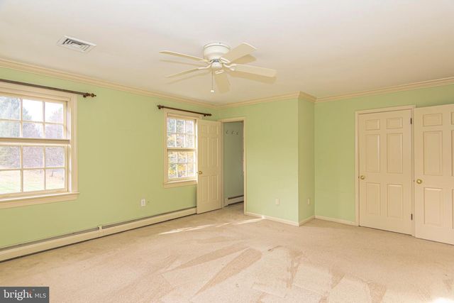 21 WOODS END DR, Doylestown, PA 18902