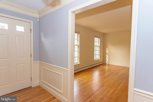 21 WOODS END DR, Doylestown, PA 18902