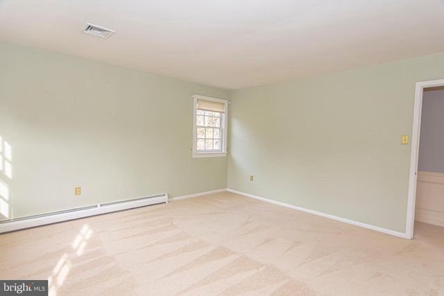 21 WOODS END DR, Doylestown, PA 18902