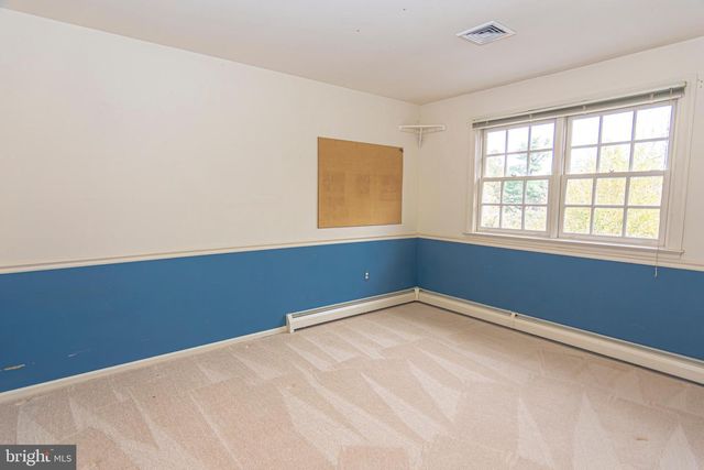 21 WOODS END DR, Doylestown, PA 18902