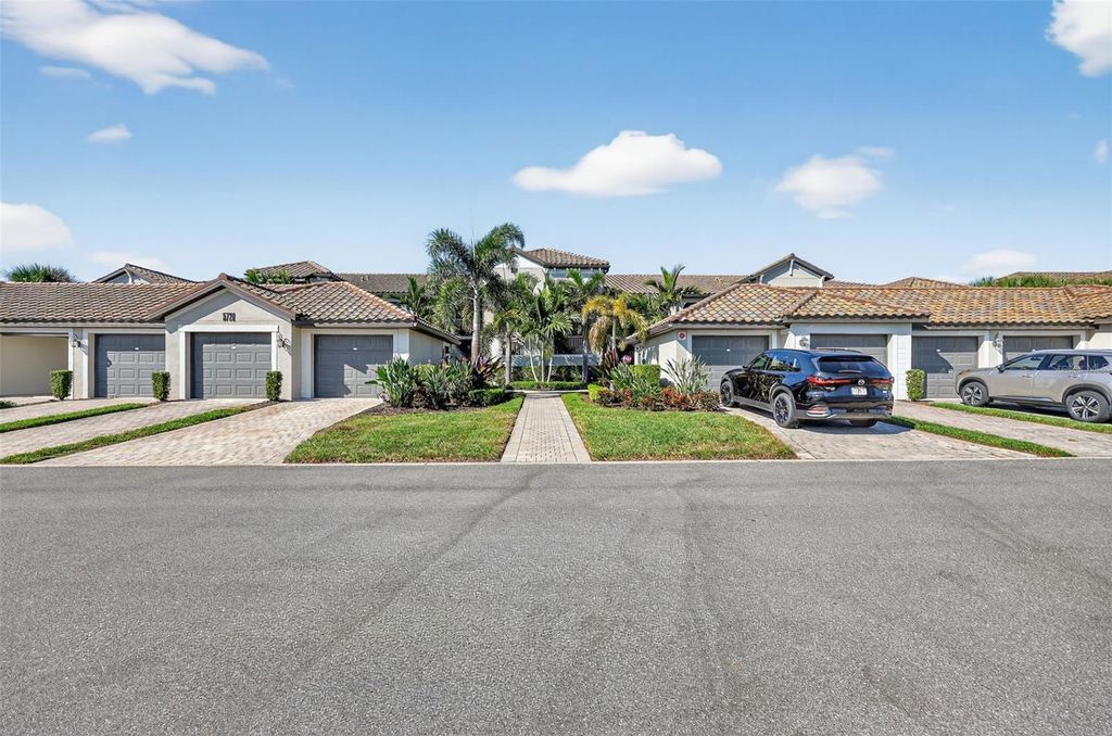 5720 PALMER CIRCLE 102, Bradenton, FL 34211