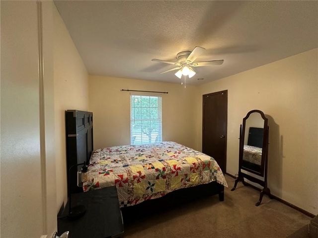 6440 Greenwood Street, Shawnee, KS 66216
