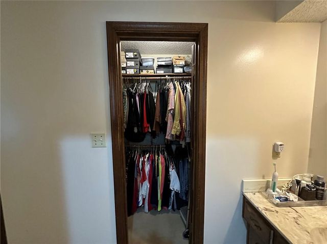 6440 Greenwood Street, Shawnee, KS 66216