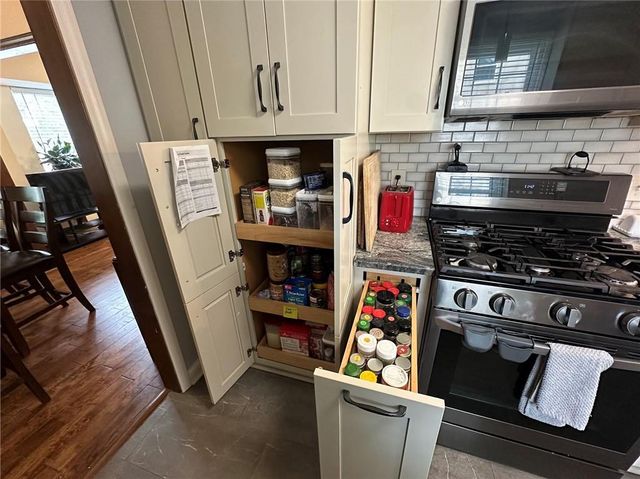 6440 Greenwood Street, Shawnee, KS 66216