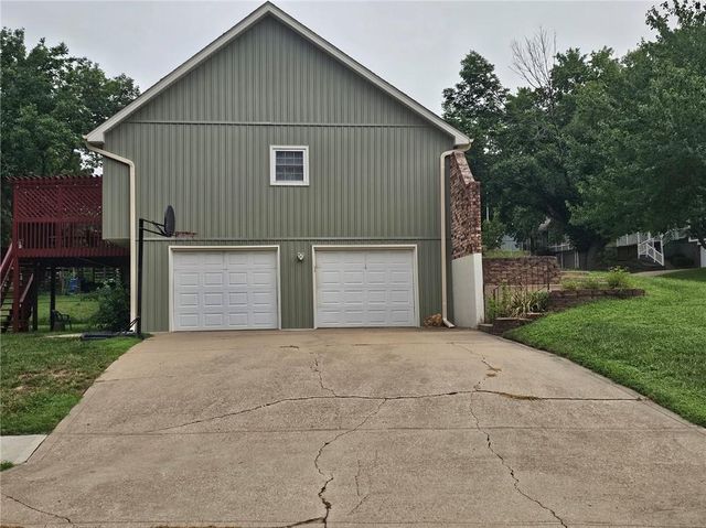 6440 Greenwood Street, Shawnee, KS 66216