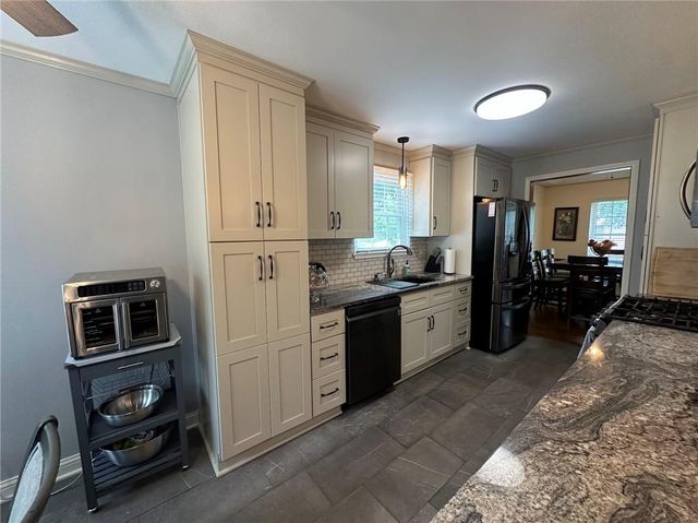 6440 Greenwood Street, Shawnee, KS 66216