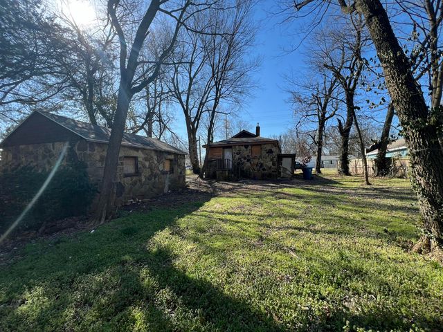 2545 E Cherry Street, Springfield, MO 65802