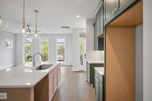 3045B Hillside Rd, Nashville, TN 37207