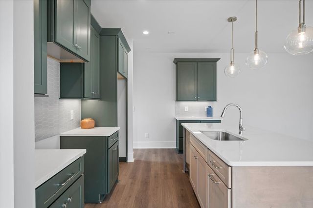 3045B Hillside Rd, Nashville, TN 37207