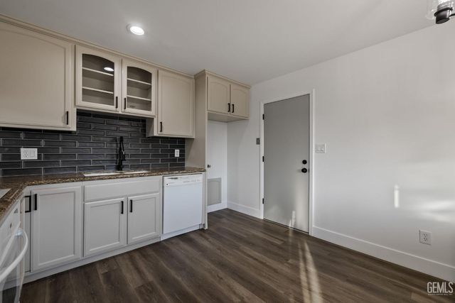 6104 Cumin Lane, Bakersfield, CA 93309