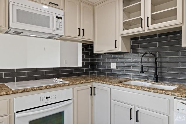 6104 Cumin Lane, Bakersfield, CA 93309