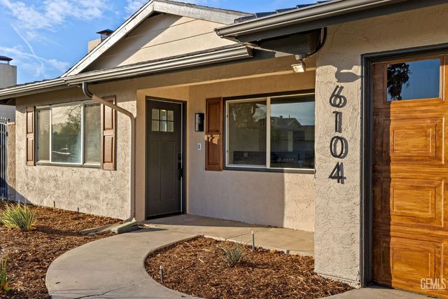 6104 Cumin Lane, Bakersfield, CA 93309