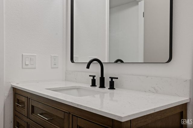 6104 Cumin Lane, Bakersfield, CA 93309