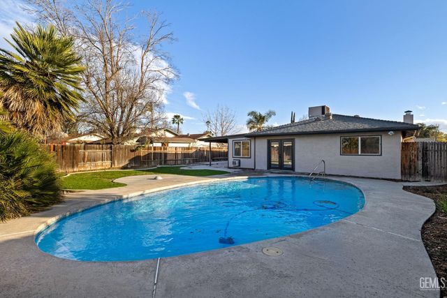 6104 Cumin Lane, Bakersfield, CA 93309