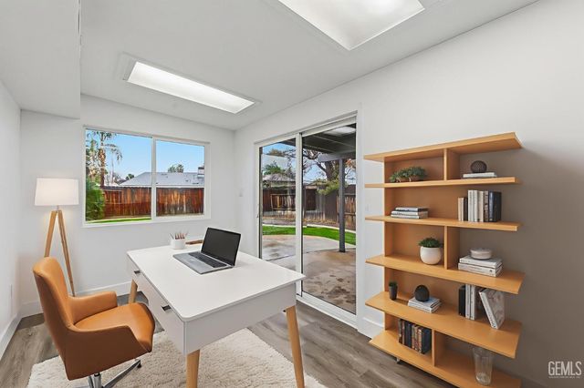 6104 Cumin Lane, Bakersfield, CA 93309