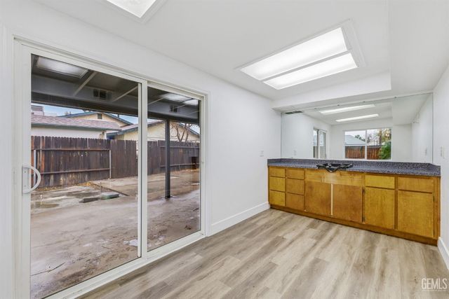 6104 Cumin Lane, Bakersfield, CA 93309