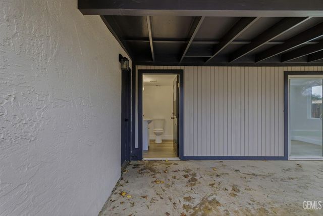 6104 Cumin Lane, Bakersfield, CA 93309