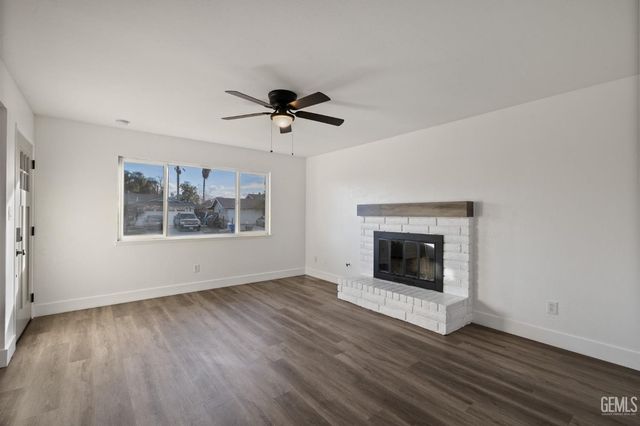 6104 Cumin Lane, Bakersfield, CA 93309