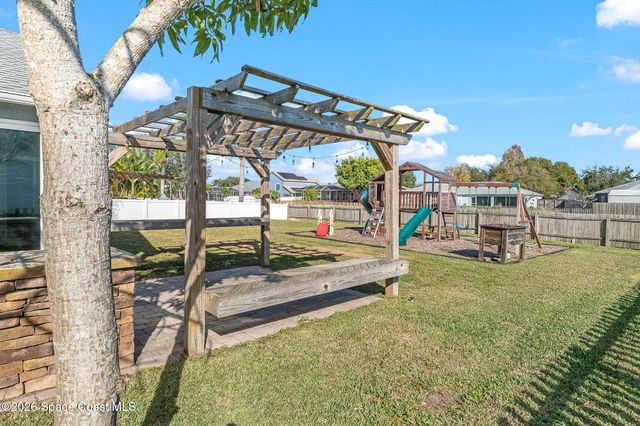 4030 Caparosa Circle, Melbourne, FL 32940