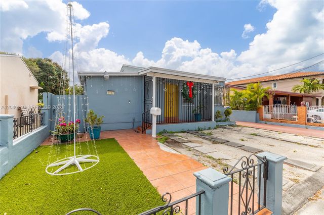2818 SW 2nd Street, Miami, FL 33135