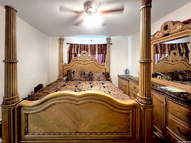 4203 AVENIDA PRIMA ST, San Antonio, TX 78233