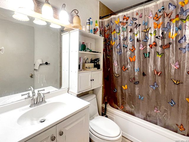 4203 AVENIDA PRIMA ST, San Antonio, TX 78233