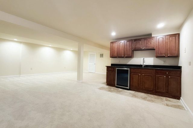 100 JAMES DR SW, Vienna, VA 22180