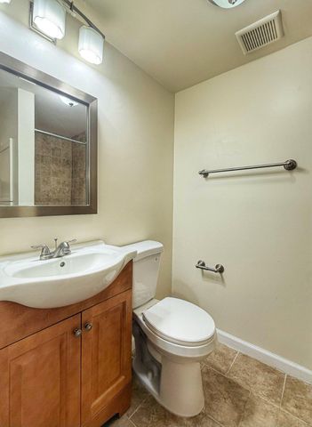 100 JAMES DR SW, Vienna, VA 22180