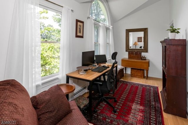 33 Reality Dr, Kinnelon Boro, NJ 07405