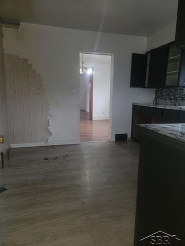 729 Kendrick Street, Saginaw, MI 48602