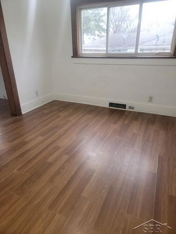 729 Kendrick Street, Saginaw, MI 48602